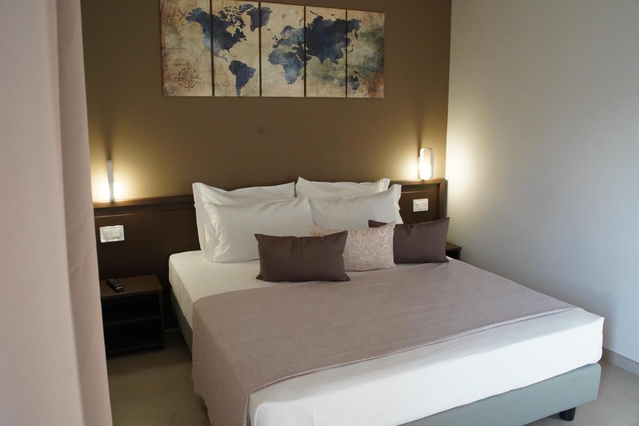 Rosy'S Rooms Patrica Екстер'єр фото