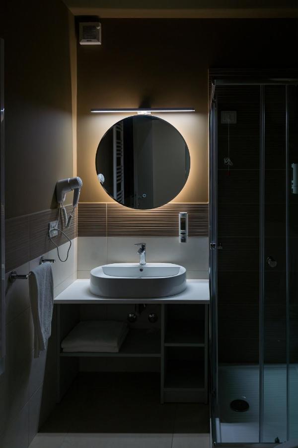 Rosy'S Rooms Patrica Екстер'єр фото